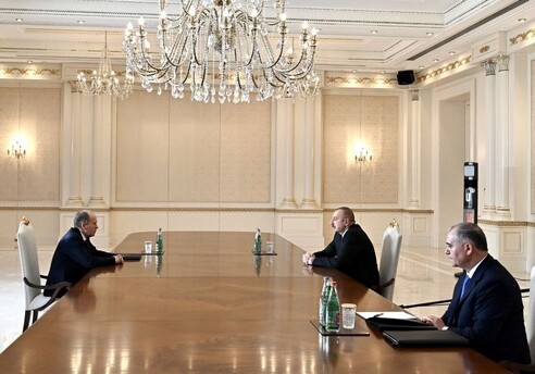 Президент Азербайджана принял главу ФСБ России (Обновлено)