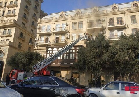 В Баку горит жилой дом (Фото-Обновлено)