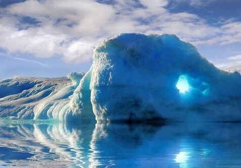 Самый большой айсберг в мире раскололся