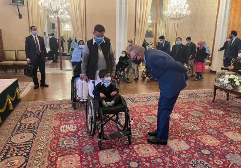 Президент Пакистана принял участие в проведенной при поддержке Фонда Гейдара Алиева в Исламабаде церемонии предоставления инвалидных колясок лицам с физическими ограничениями