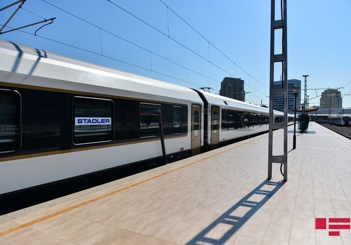 В движении поездов Баку-Сумгайыт из-за неисправности произошла задержка 