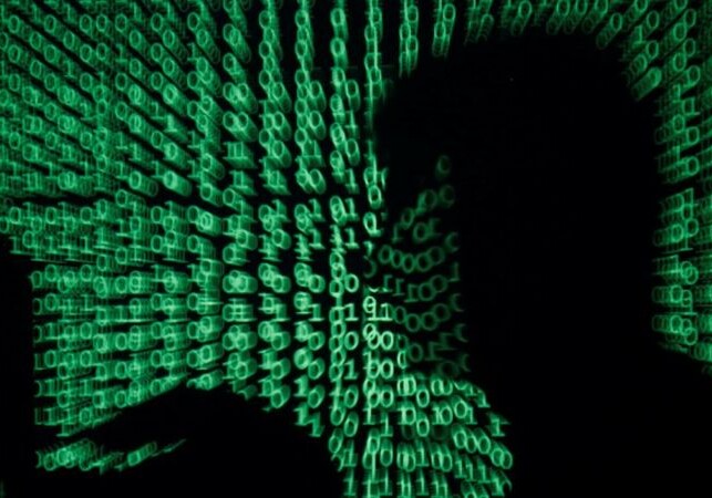 «Сбор разведданных»: Спецслужбы США подозревают в масштабной кибератаке Россию