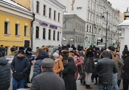 Противники Пашиняна собрались на митинг у посольства Армении в Москве (Видео)
