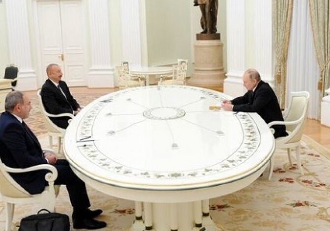 Закулисные моменты московской встречи лидеров Азербайджана, России и Армении (Видео)