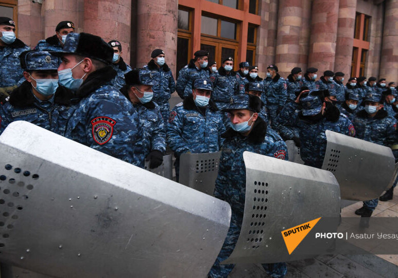 Армянская оппозиция возобновила протесты против Никола Пашиняна