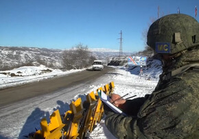 Российские военные двинулись в центр по контролю за прекращением огня в Карабахе