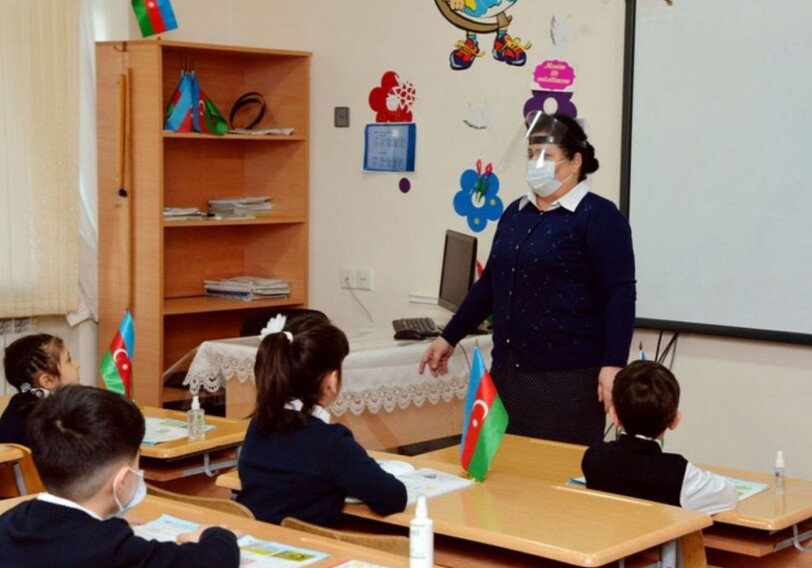 Э.Амруллаев: «Ни один ученик не должен оставаться вне образовательного процесса» -  Статистика выявления COVİD в школах Баку (Видео)