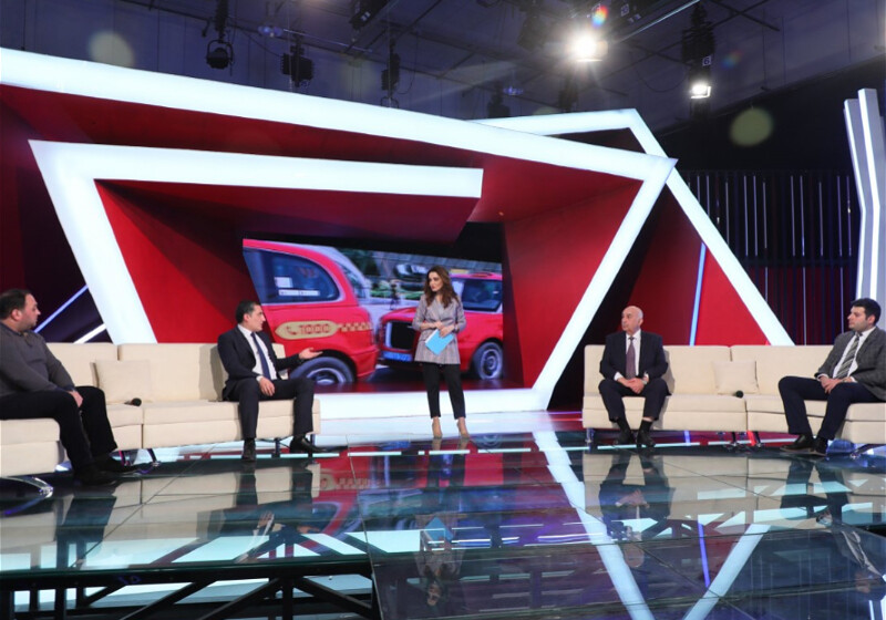 На телеканале AzTV обсудили вопросы развития службы такси (Видео)