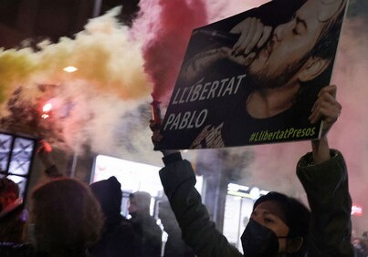 В Испании более 60 человек пострадали в ходе акций в поддержку рэпера