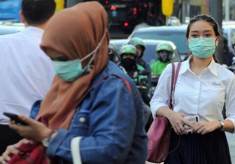 Жителям Индонезии грозит штраф за отказ от вакцины против COVID-19