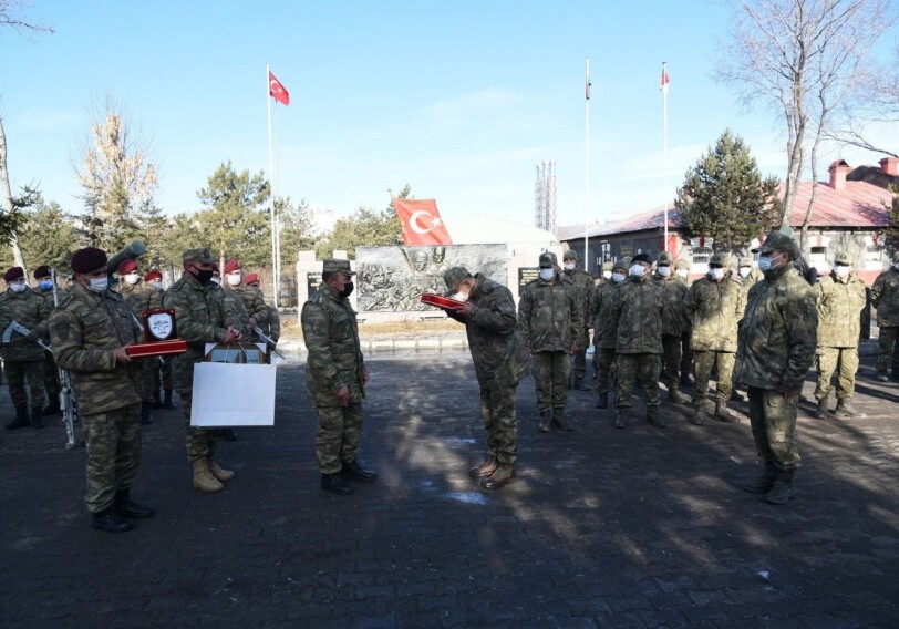 Азербайджанские военнослужащие, участвовавшие в учениях в Карсе, вернулись на родину (Фото)