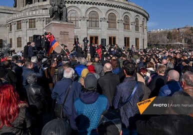 Главам областей Армении поручено препятствовать приезду людей на митинг в Ереван