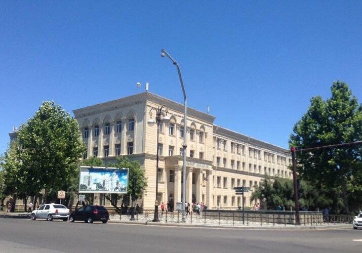Еще одна школа в Азербайджане закрылась из-за коронавируса