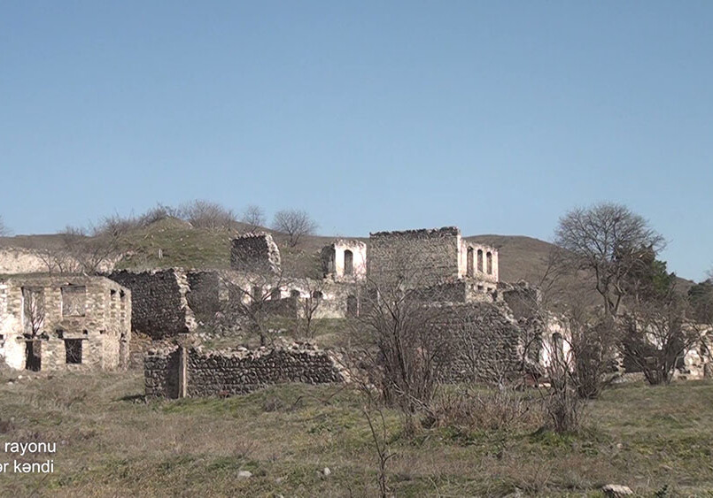 Видеокадры из освобожденного от оккупации села Эфендилер Губадлинского района