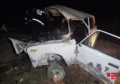 В Евлахе столкнулись два легковых автомобиля, погибли два человека (Фото)