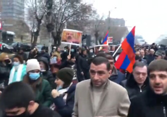 «Быть или не быть»: Совбез Армении потребовал от Саркисяна уволить начальника Генштаба