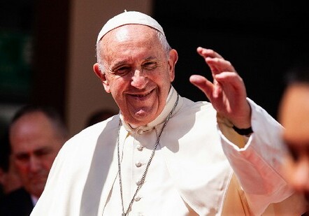 Папа Римский призвал уважать и защищать женщин