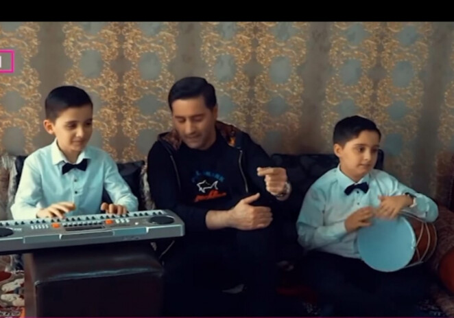 Азербайджанский певец снял клип со своими детьми (Видео)