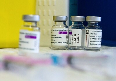 В Норвегии трех медиков госпитализировали после вакцины AstraZeneca