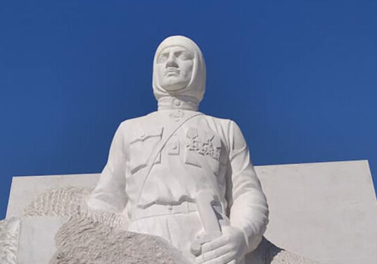 Пашинян приказал снести памятник Гарегину Нжде в Карабахе