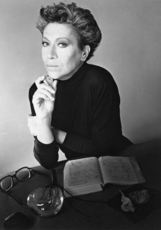 Скончалась знаменитый ювелирный дизайнер Tiffany & Co. Эльза Перетти