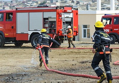 В Баку произошел пожар, есть пострадавшие