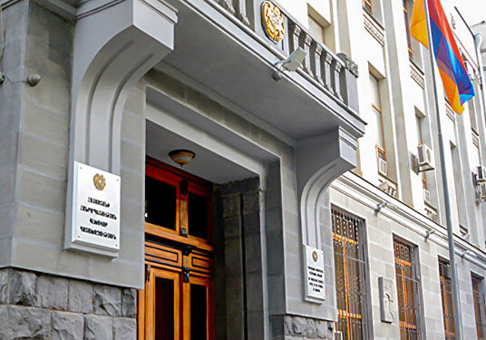 Административный суд отказался оставлять на посту уволенного Пашиняном Хачатряна