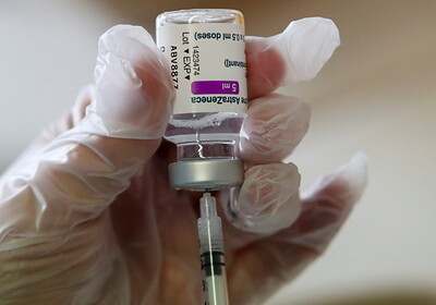 В Великобритании приостановили испытания вакцины AstraZeneca на детях