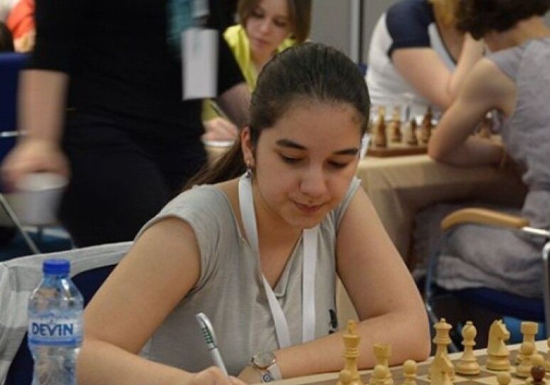 Азербайджанскую шахматистку будет тренировать чемпионка мира