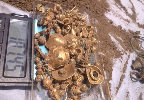 Бизнесмен из Индии нашел клад с драгоценностями на своем участке (Фото)