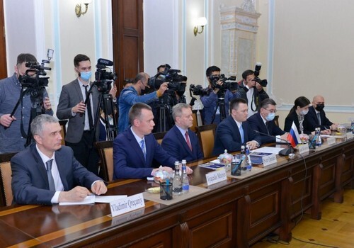 Генпрокуроры Азербайджана и России обсудили вопросы сотрудничества в правовой сфере (Фото)
