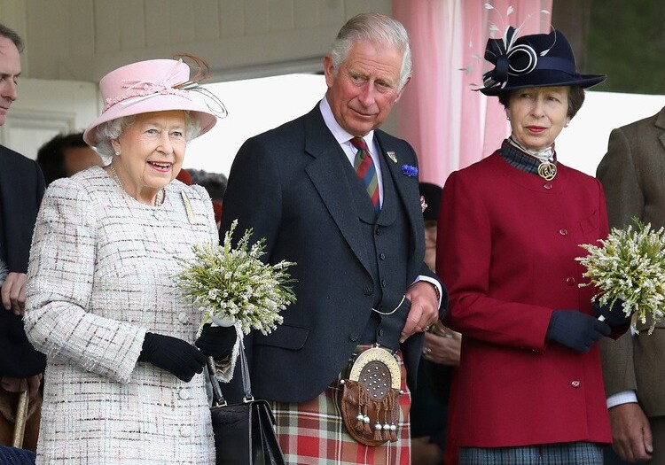 Принц Чарльз и принцесса Анна выступили с речью в память о принце Филиппе