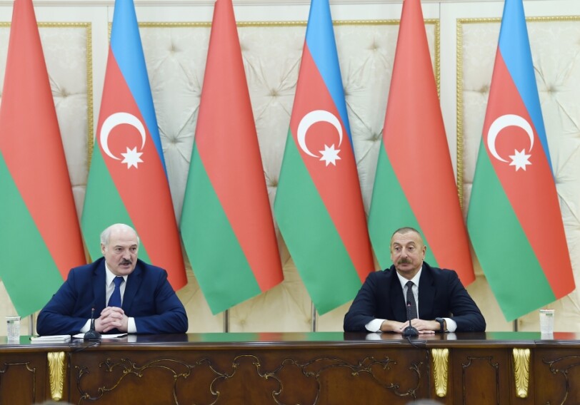 Беларусь готова поделиться вакциной с Азербайджаном 
