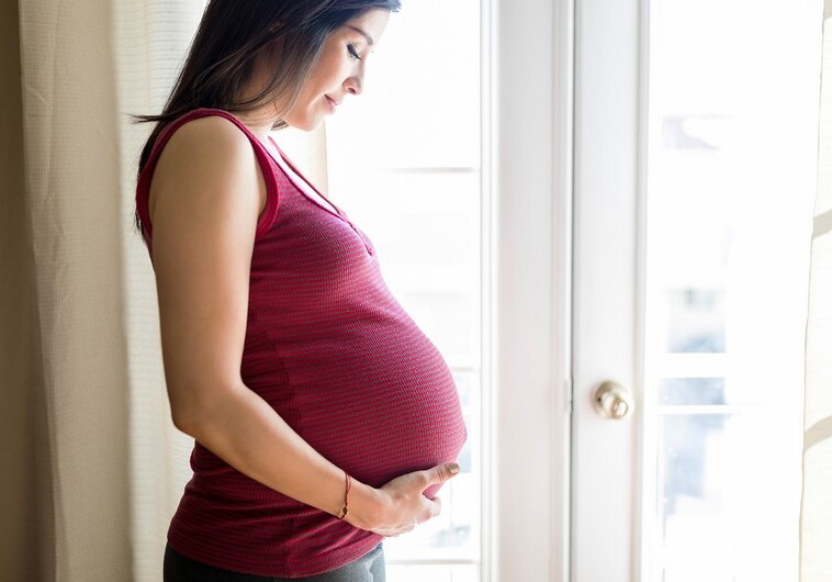 В Азербайджане беременным будут выдаваться фолиевая кислота и препараты железа