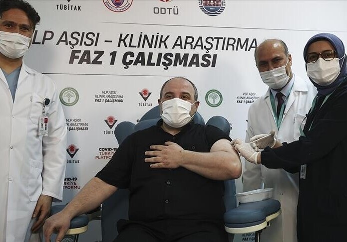 Глава Минпрома Турции стал добровольцем в рамках испытаний отечественной вакцины-кандидата (Фото-Видео-Добавлено)