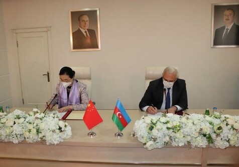 Азербайджан получил из Китая безвозмездно 150 тыс. доз вакцины против COVID-19