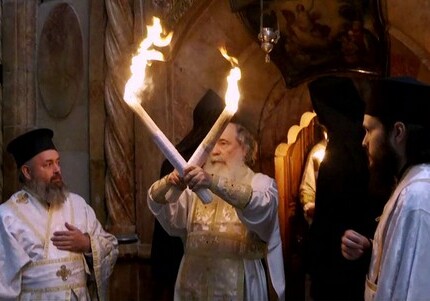 В Иерусалиме состоялась церемония зажжения благодатного огня (Видео)