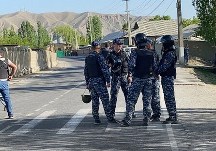 Кыргызстан и Таджикистан договорились о прекращении огня на границе