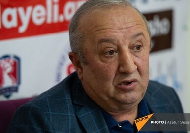 Экс-начальника Генштаба ВС Армении обвиняют в разглашении гостайны