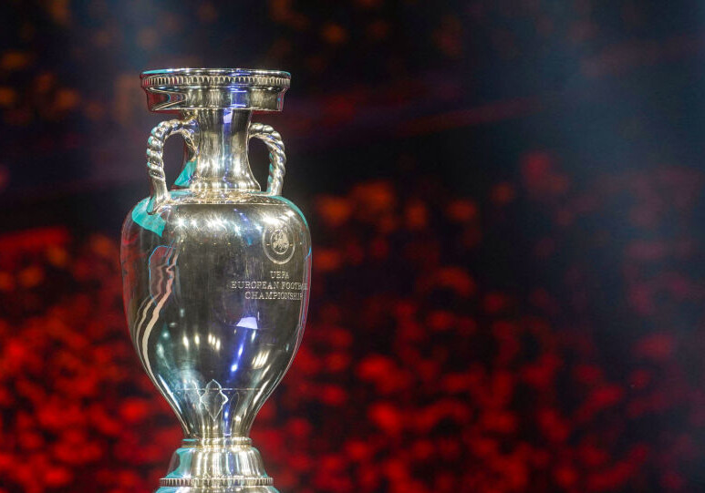 Кубок ЕВРО-2020 привезли в Баку
