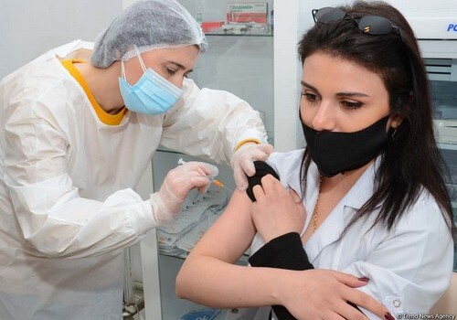 Число вакцинированных на втором этапе приблизилось к 800 тыс. человек – в Азербайджане