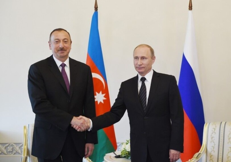 Владимир Путин поздравил Президента Азербайджана по случаю Дня Республики