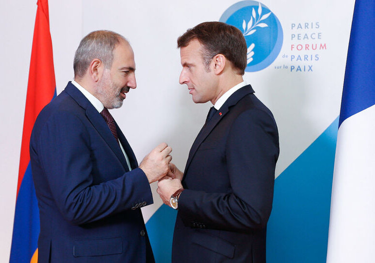 Макрон: «Франция будет работать над восстановлением мира между Азербайджаном и Арменией»