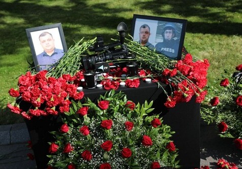 В Баку чтят память журналистов, погибших в результате подрыва на мине в Кяльбаджаре (Фото-Видео)