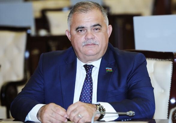 Парламент Азербайджана внес поправки в несколько законов 