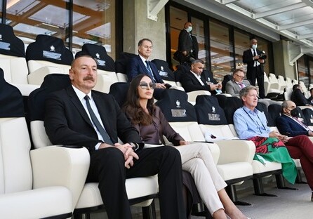 Президент Ильхам Алиев и первая леди наблюдали за матчем Уэльс-Швейцария на Олимпийском стадионе в Баку (Фото-Обновлено)