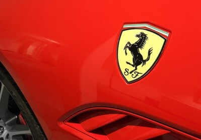 Ferrari запустила линию люксовой одежды и открыла ресторан