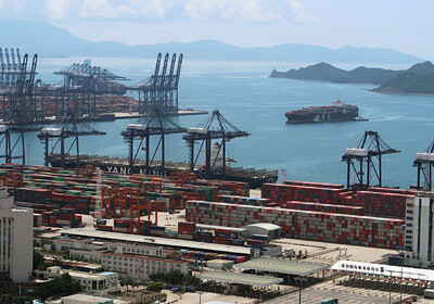 Китай закрытием одного порта поставил мировую торговлю под угрозу
