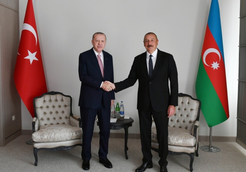 Прошла встреча президентов Азербайджана и Турции один на один (Фото)