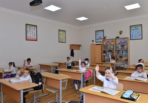 Начинается отбор школ для первых классов с обучением на других языках – в Азербайджане